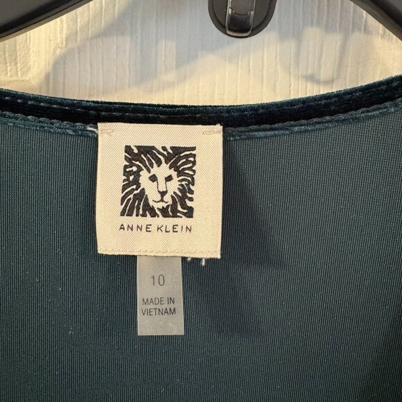 Anne Klein Green Velvet Faux Wrap Holiday Dress Size 10 - Picture 3 of 7